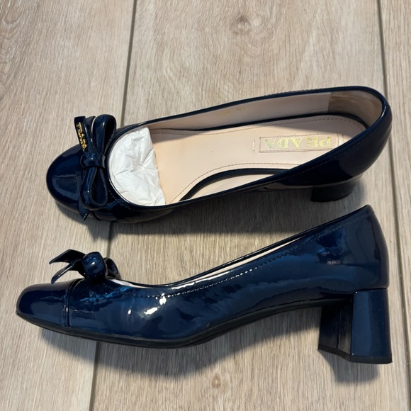 Prada Patent Leather Bow Gold Logo Accents Pumps - Picture 3 of 8
